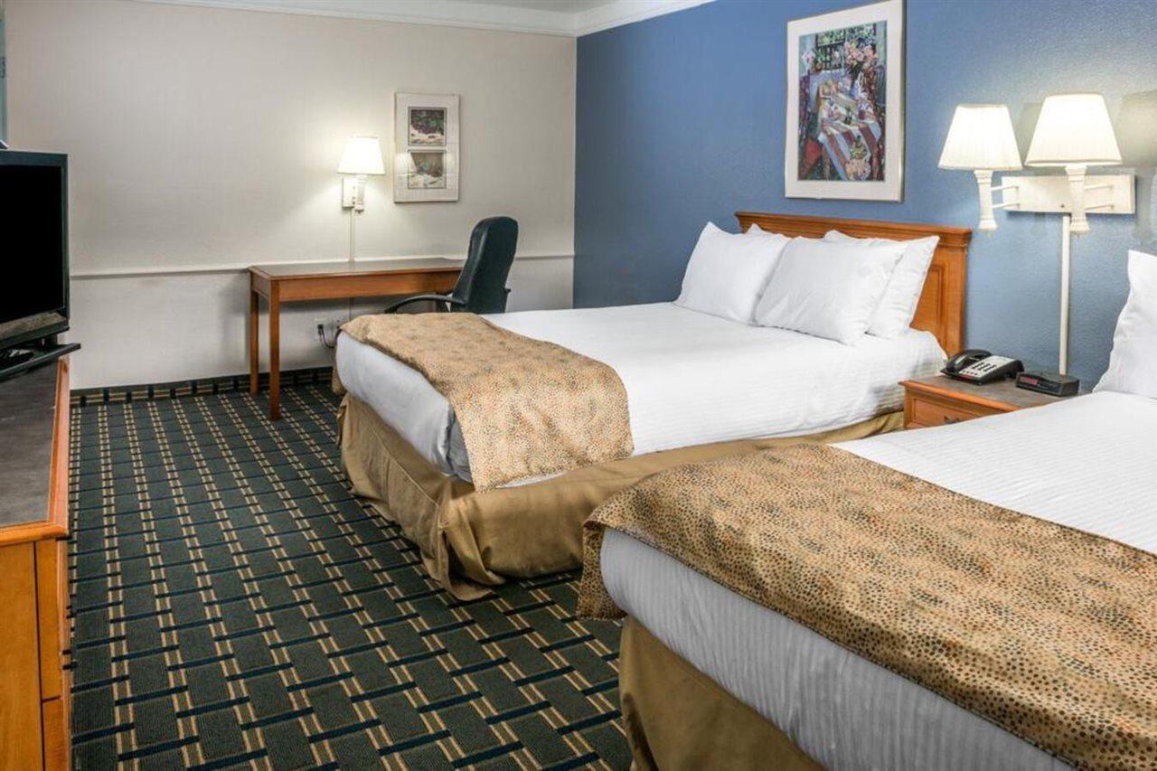 Days Inn By Wyndham Houston Zewnętrze zdjęcie