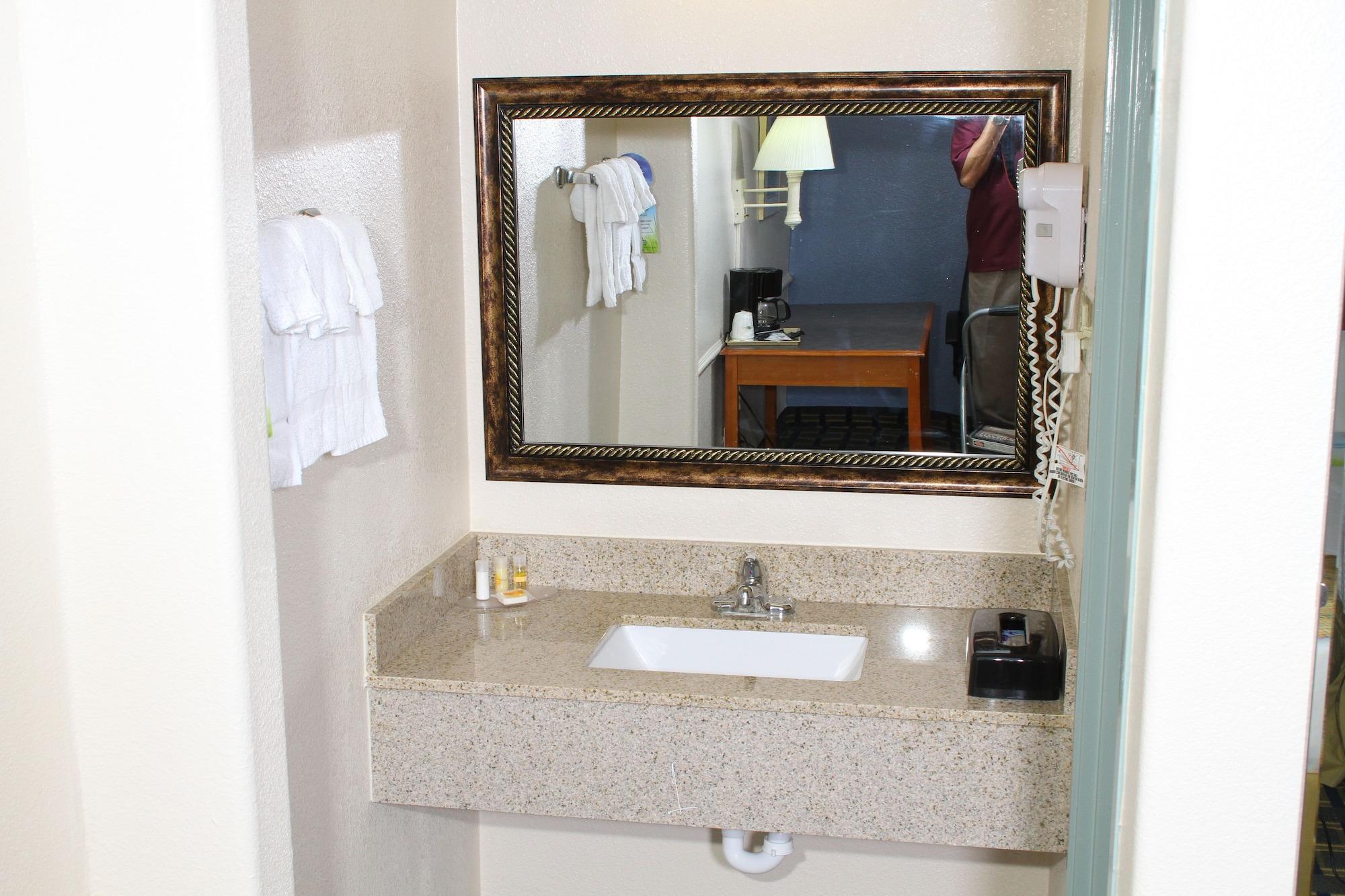 Days Inn By Wyndham Houston Zewnętrze zdjęcie