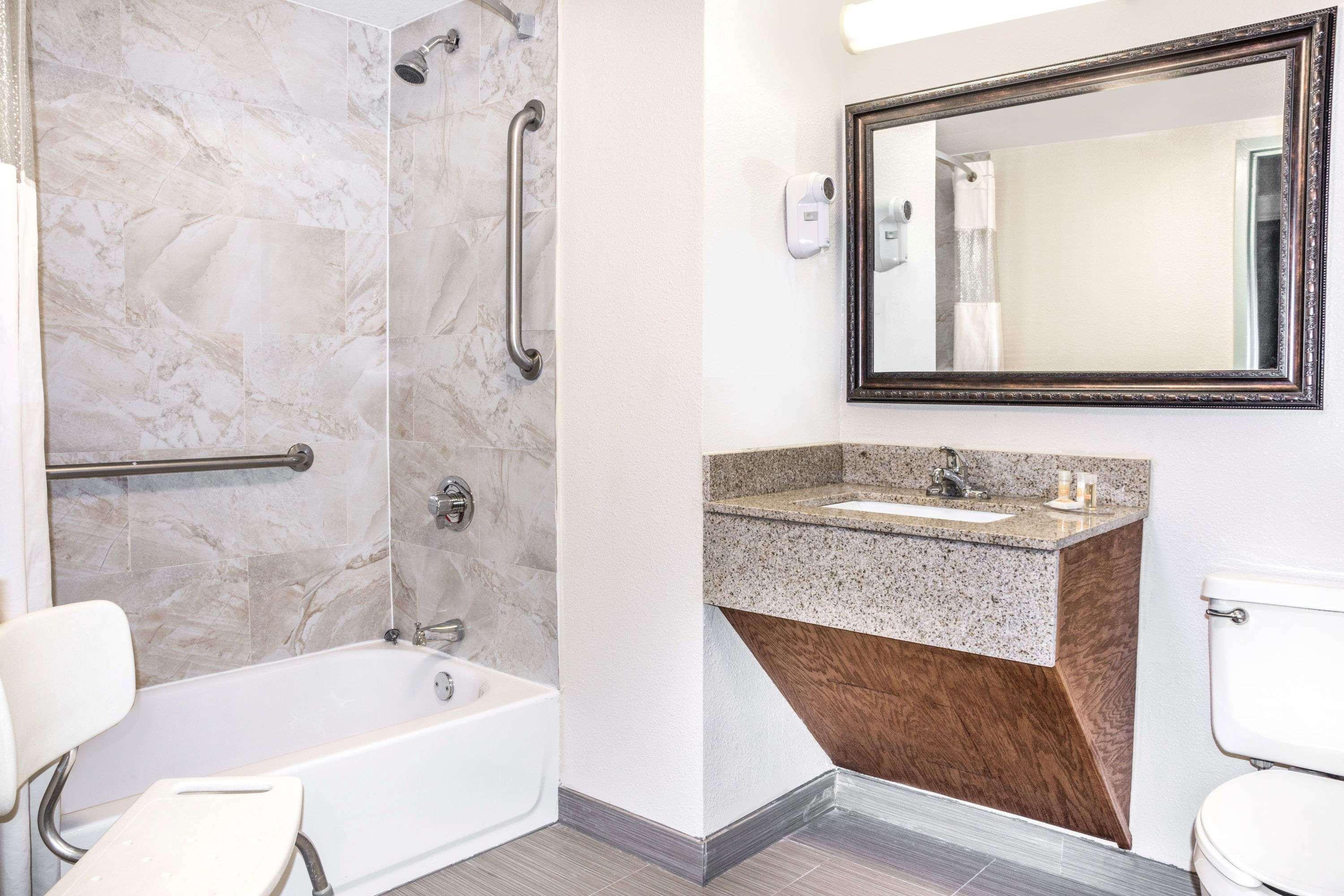 Days Inn By Wyndham Houston Zewnętrze zdjęcie
